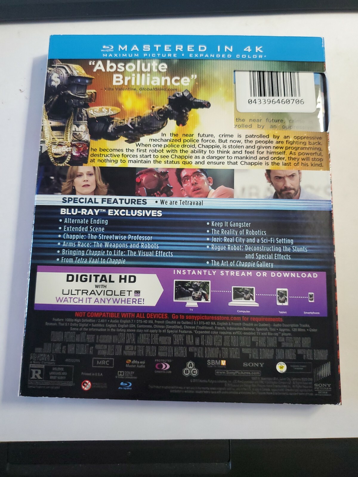 Neill Blomkamp’s CHAPPIE (Blu-ray) Best Buy Exclusive w/ Bonus Disc & Slipcover!