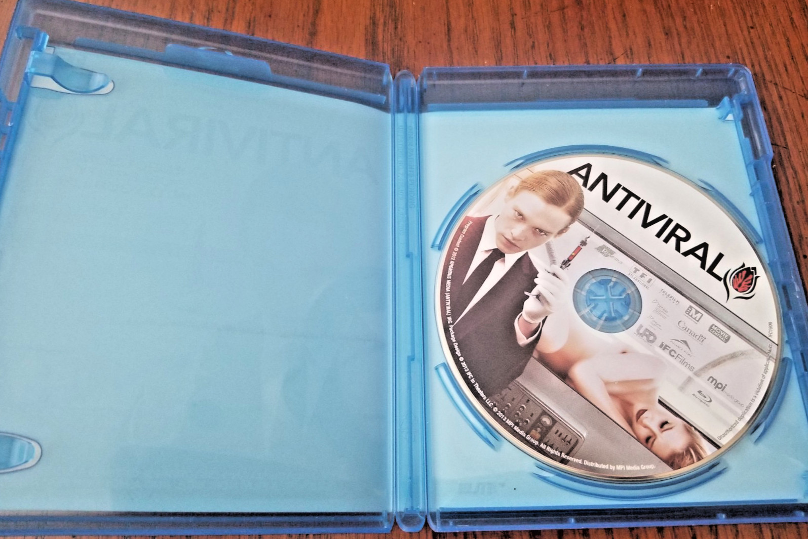 Antiviral (Blu-ray, 2012), Malcolm McDowell, IFC Midnight, LIKE NEW