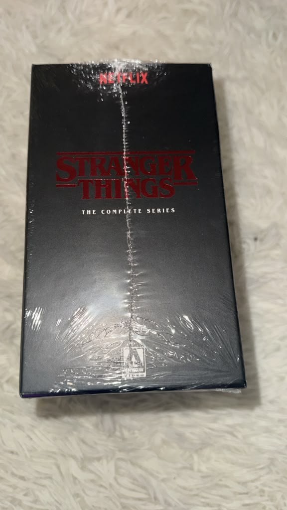 Stranger Things The Complete Series 4K UHD HDR Limited Edition Box Set 5 Discs