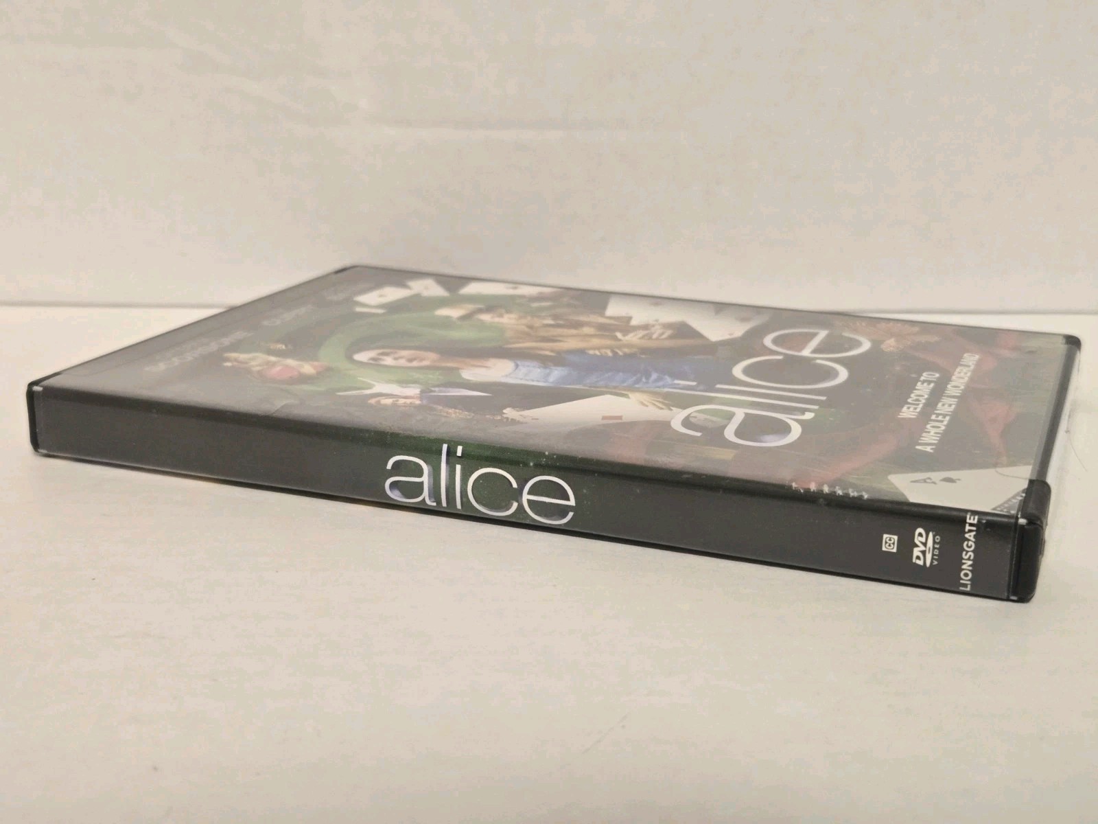 Alice DVD Caterina Scorsone 2009 Kathy Bates OOP USA Nick Willing Tim Curry