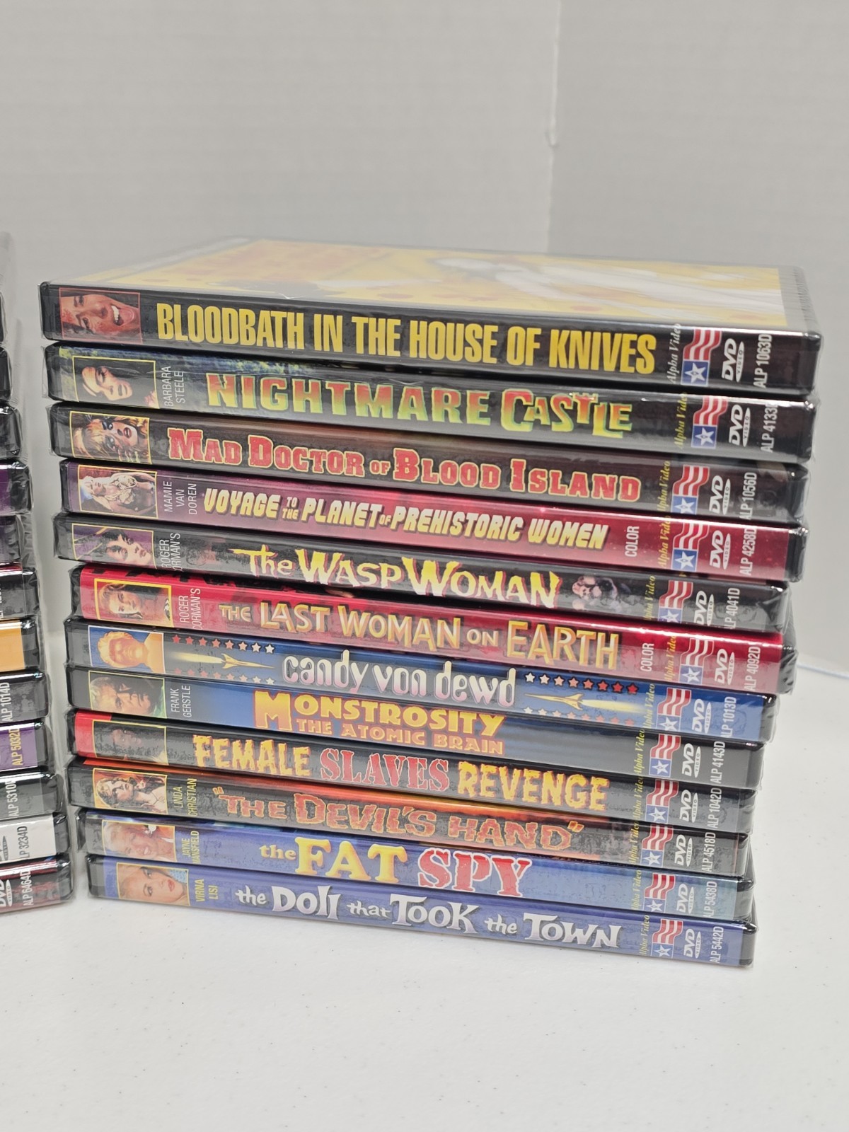HUGE LOT of 36 Factory Sealed DVD’s Cassic Cult Creature Horror Sci-fi Zombies