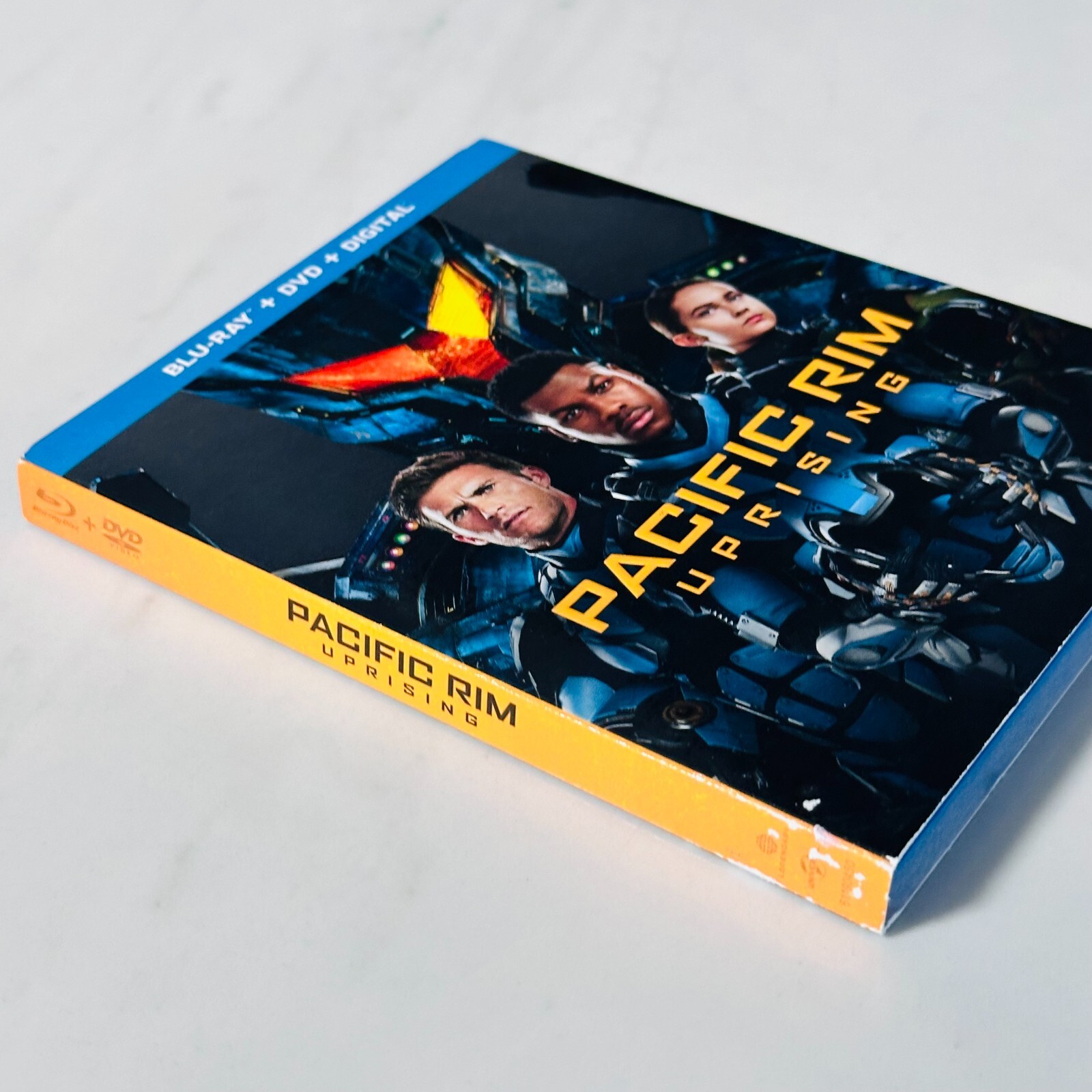 Pacific Rim Uprising – Blu-ray + DVD – John Boyega – Slipcover