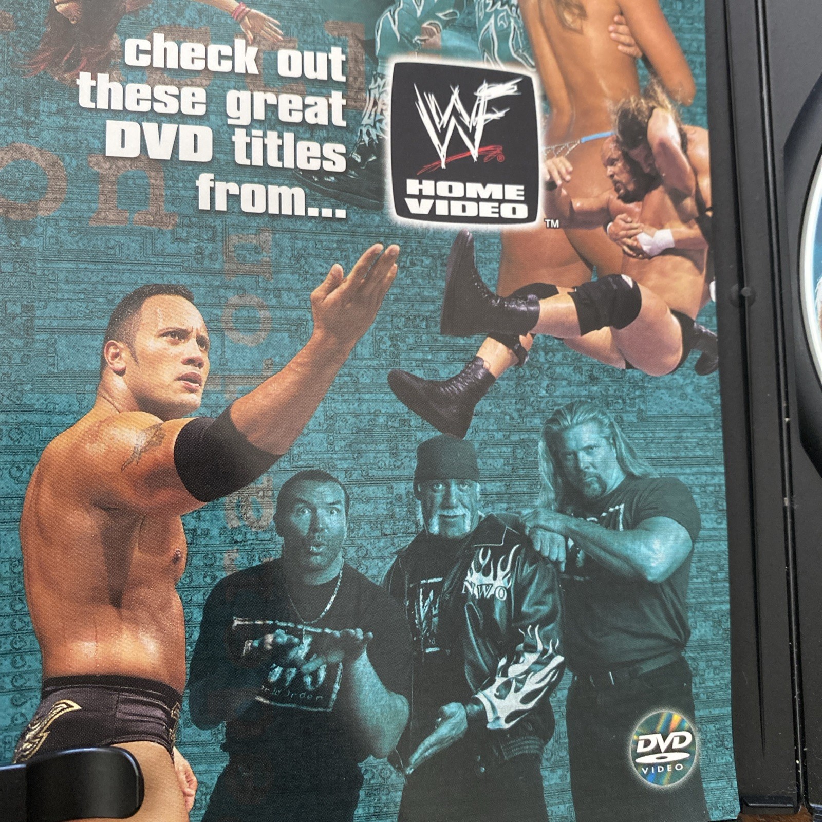 2 WWF DVDs – Divas South Of The Border 2004 + Tropical Pleasure Divas 2002