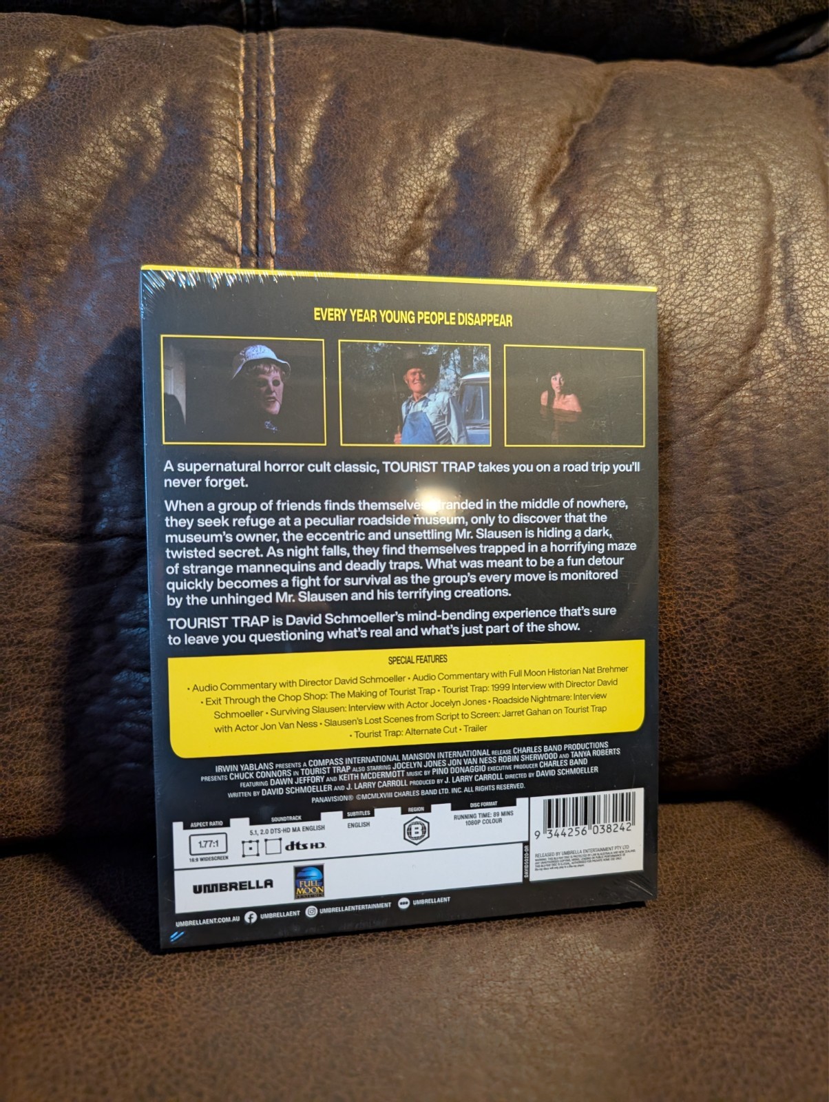 Tourist Trap (blu-ray) Umbrella standard edition w/ slipcover, see description!