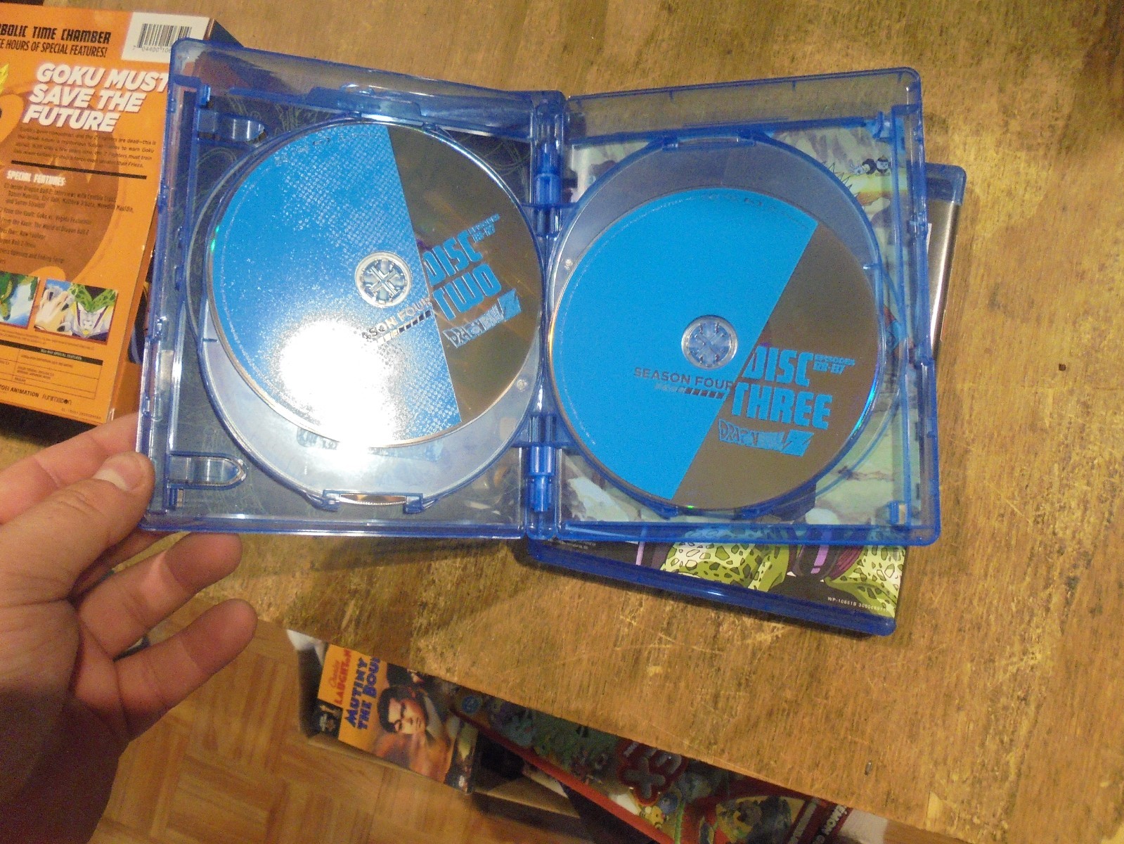 Dragon Ball Z Seasons 4-6 Blu-ray Box Set Episodes 108-194 Special Features