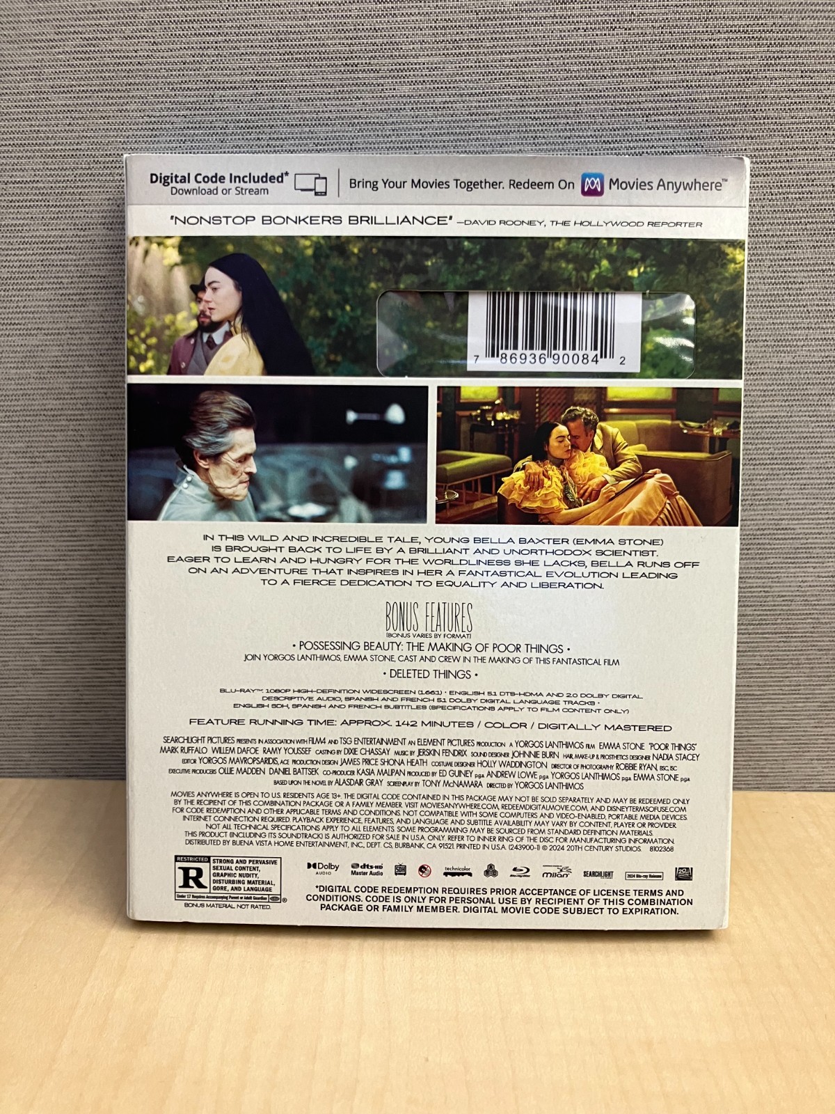 Poor Things, dir. Yorgos Lanthimos (Blu-ray) w/slipcover