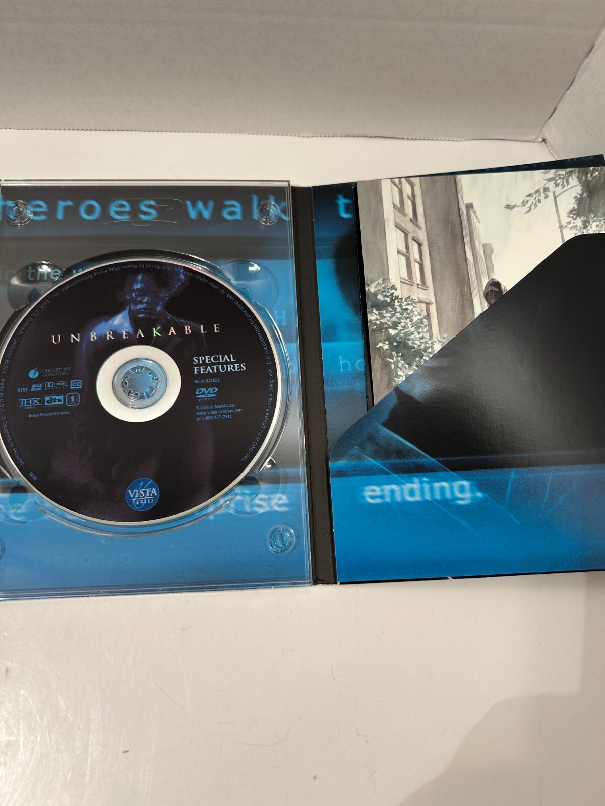 2 Disc Set UNBREAKABLE from M. Night Shyamalan Bruce Willis & Samuel L. Jackson