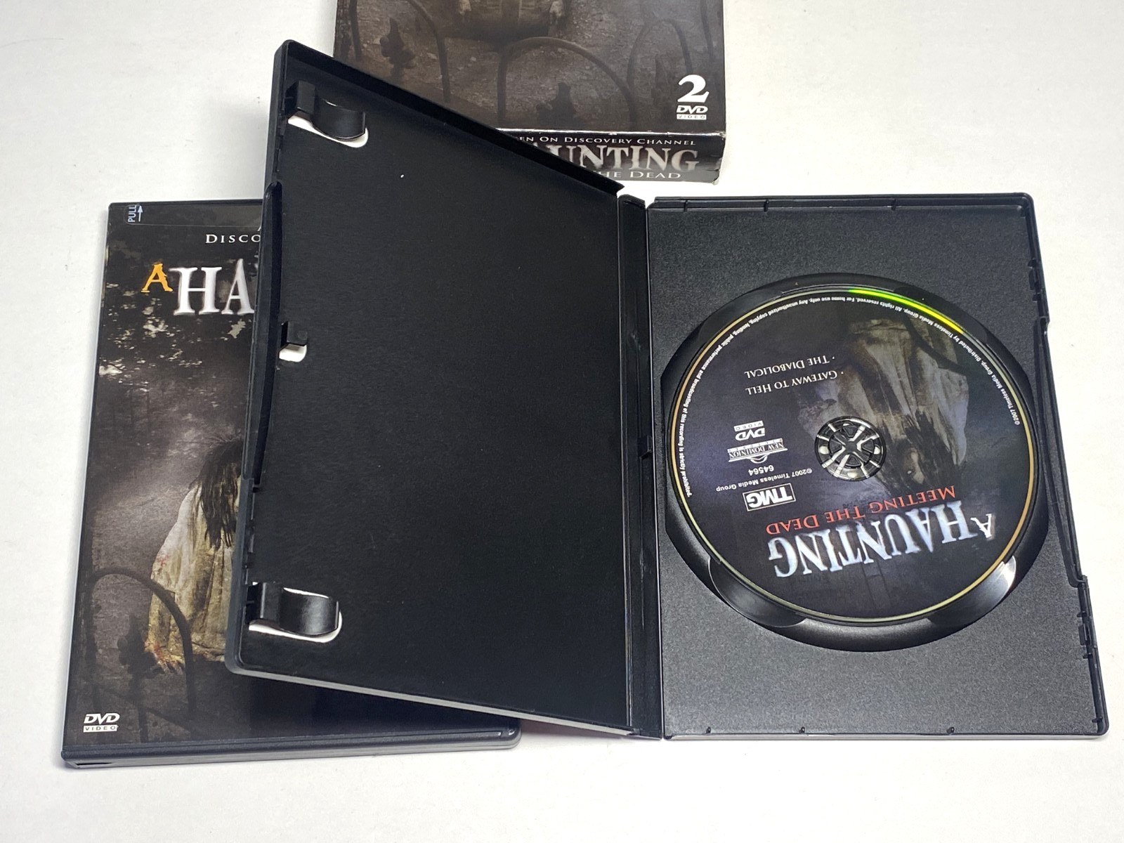A Haunting DVD Set-2 Disc: As Seen on Discovery Channel Meeting The Dead 2007