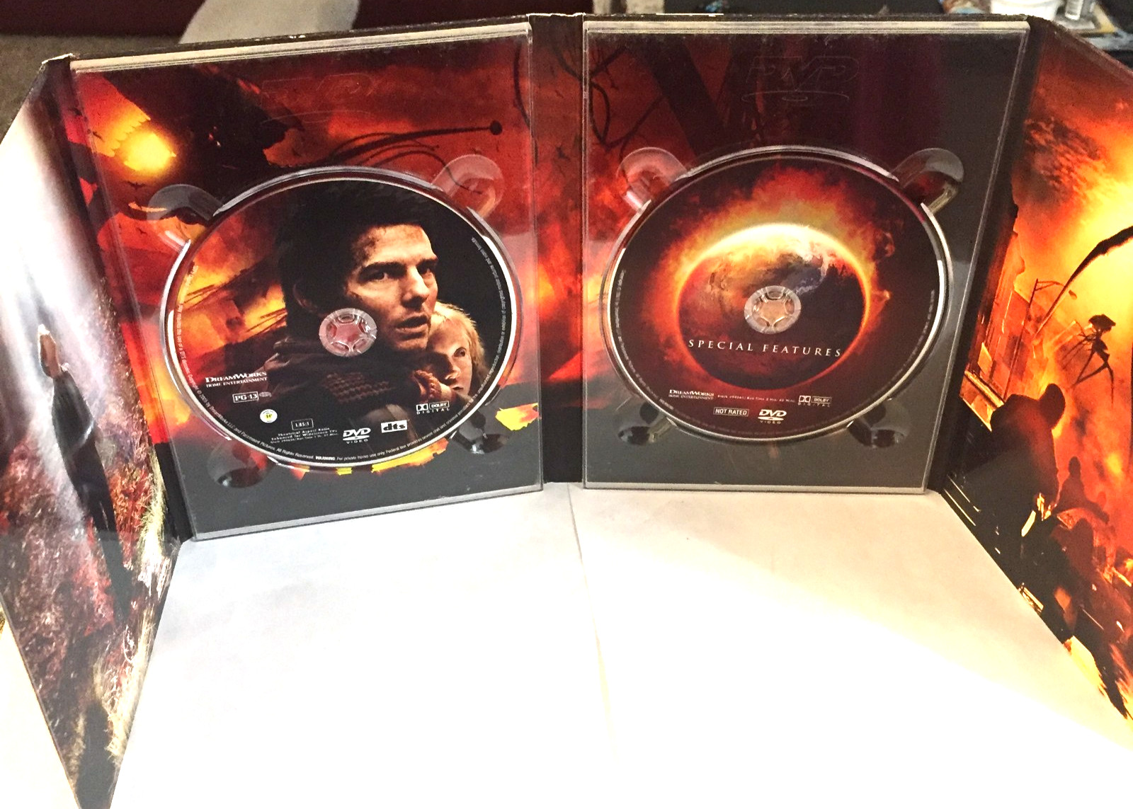 War of the Worlds Tom Cruise DVD / Ships free Same Day with Tracking