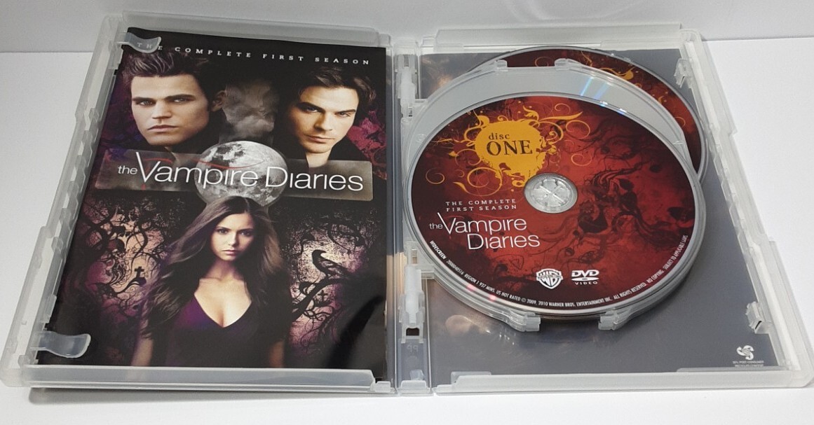 The Vampire Diaries: The Complete First Season (DVD, 2010, 5-Disc Set)