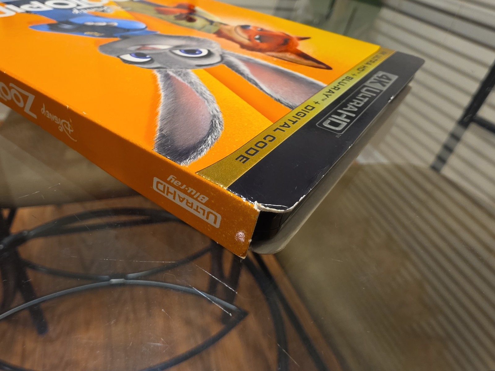 Zootopia (4K Ultra and Blu-ray 2016) W/Slipcover