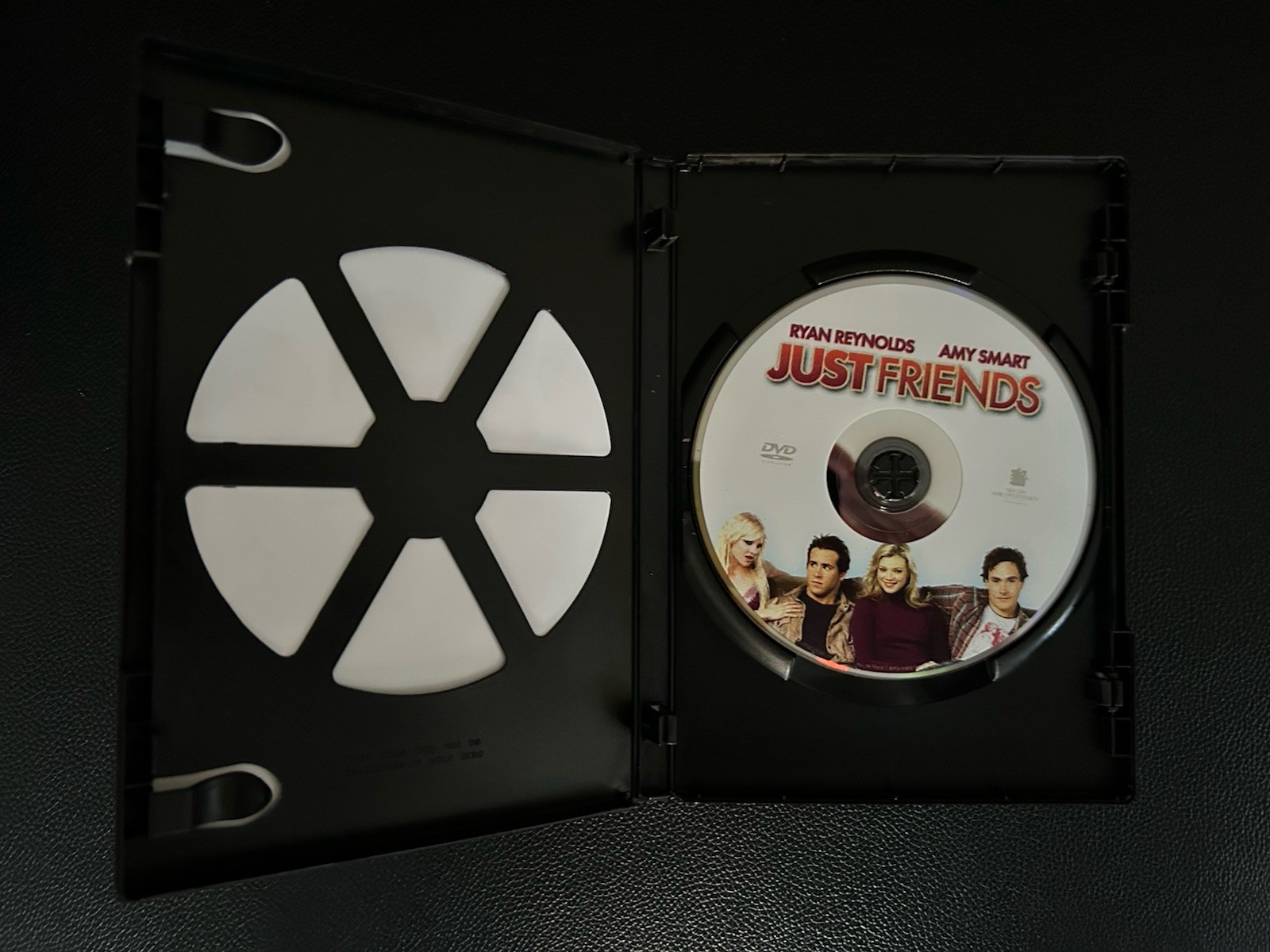 Just Friends DVD (2005, Ryan Reynolds, Amy Smart, Anna Faris, Chris Klein)