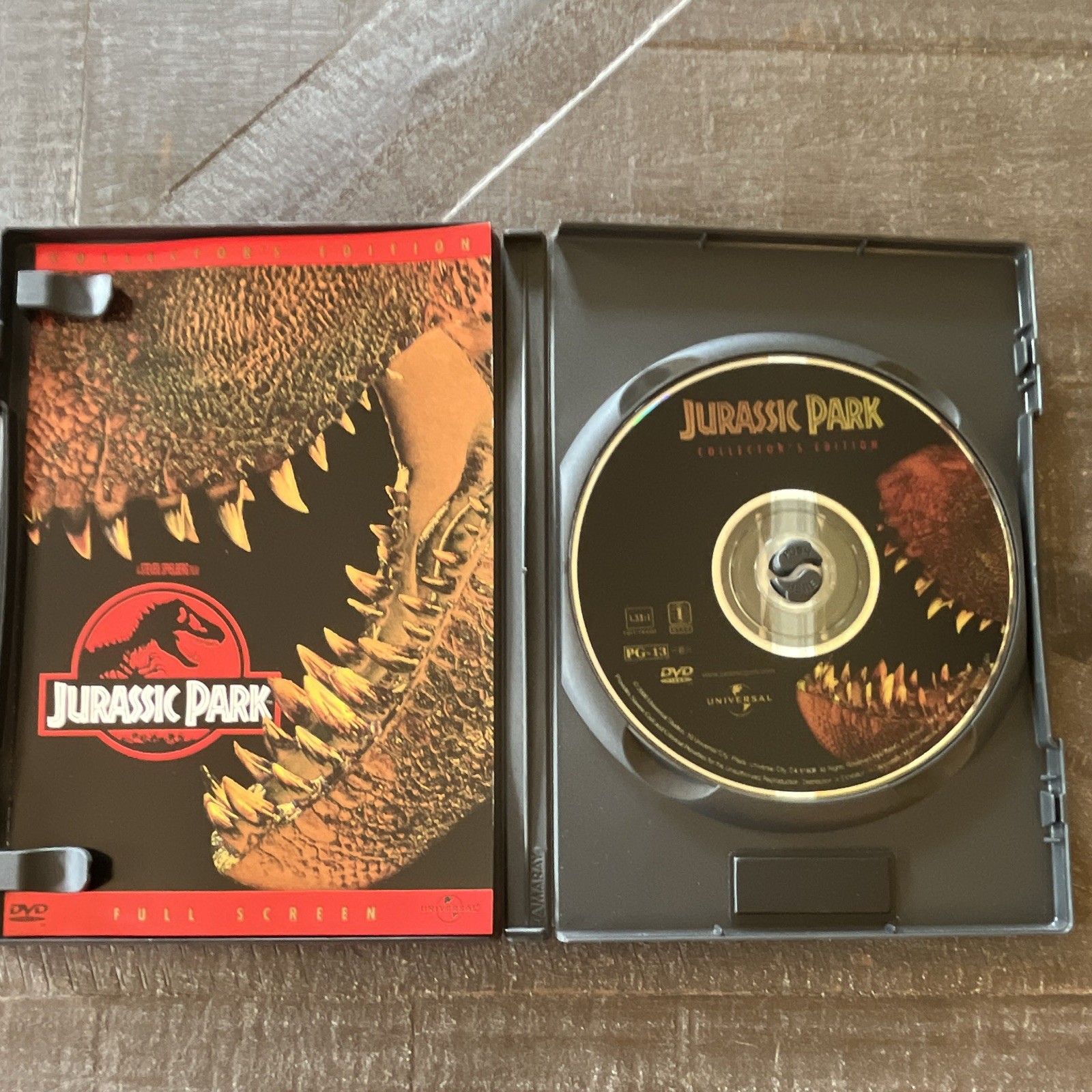Jurassic Park Trilogy Collector’s Edition DVD Set – Full Screen & Widescreen