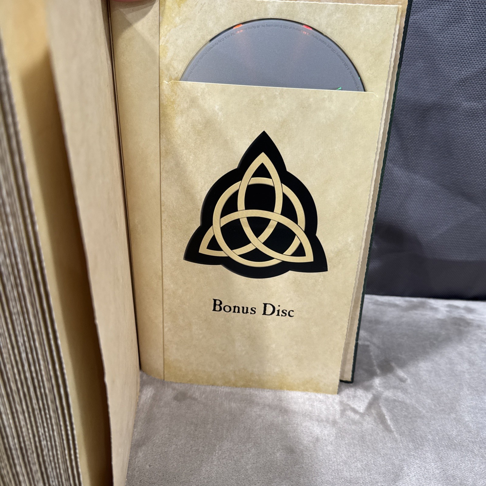 Charmed The Complete Series DVD Box Set Book Of Shadows 2008 W/bonus DVD