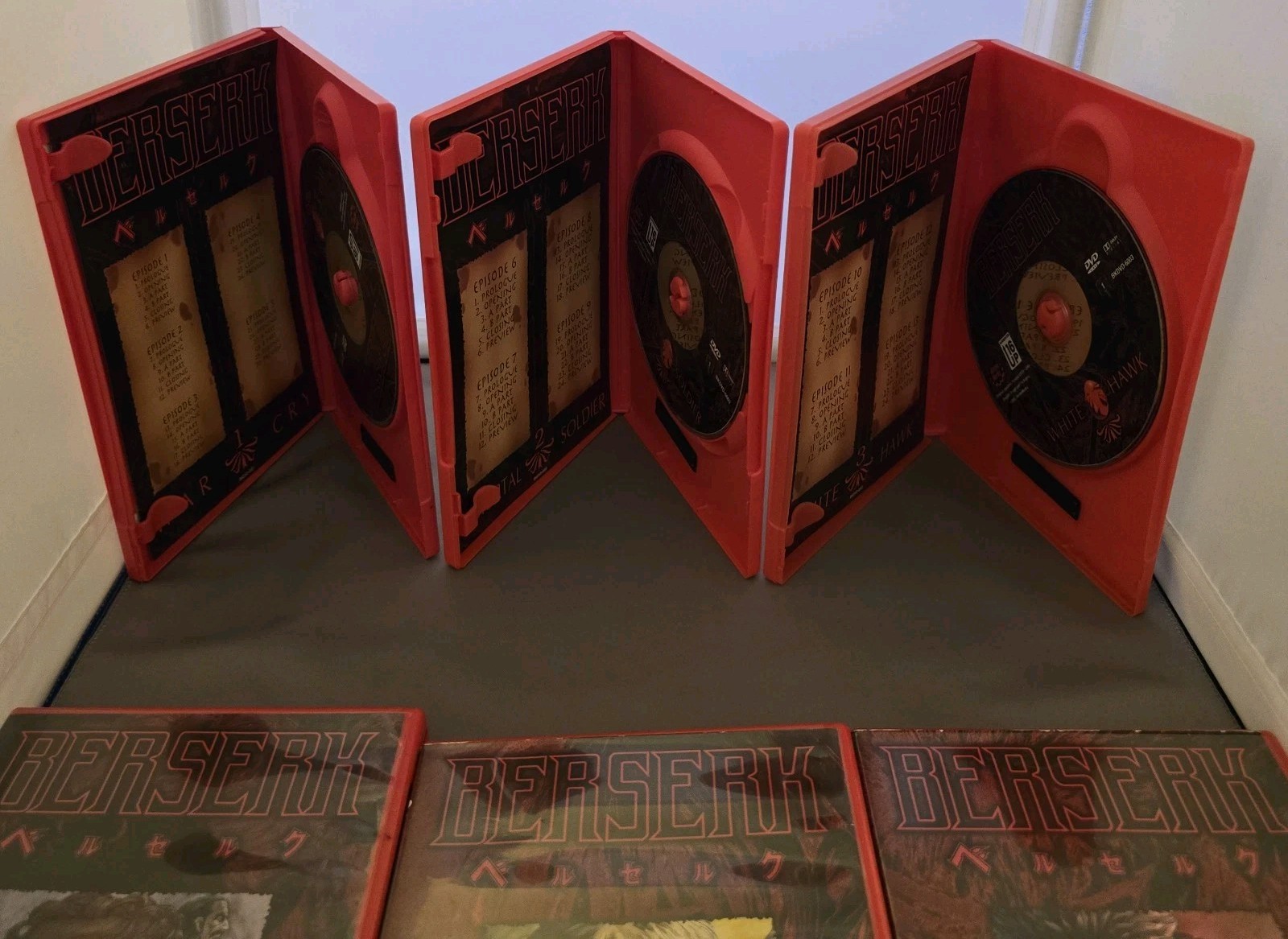 BERSERK Box of War Complete Series 2002 DVD Set Vol 1-6 AnimeWorks English, Red