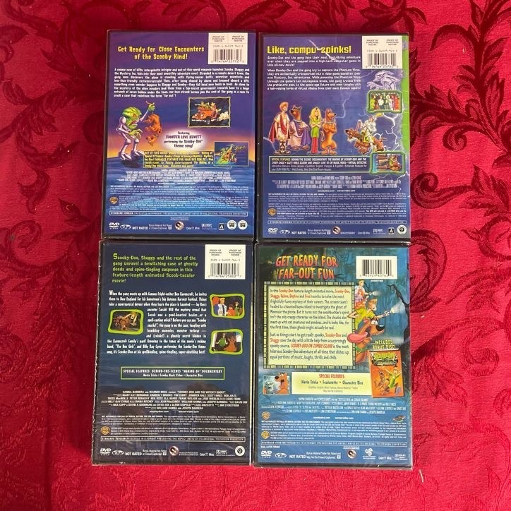 SCOOBY-DOO!: Alien Invasion, Cyber Chase, Witch’s Ghost, Zombie Island (4 DVD)