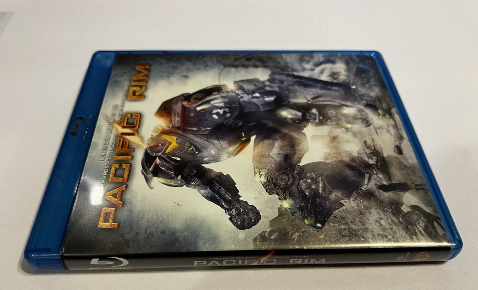 Pacific Rim (2-Blu-ray & 1-DVD) With Lenticular Slipcase-Kaiju Action-Like New