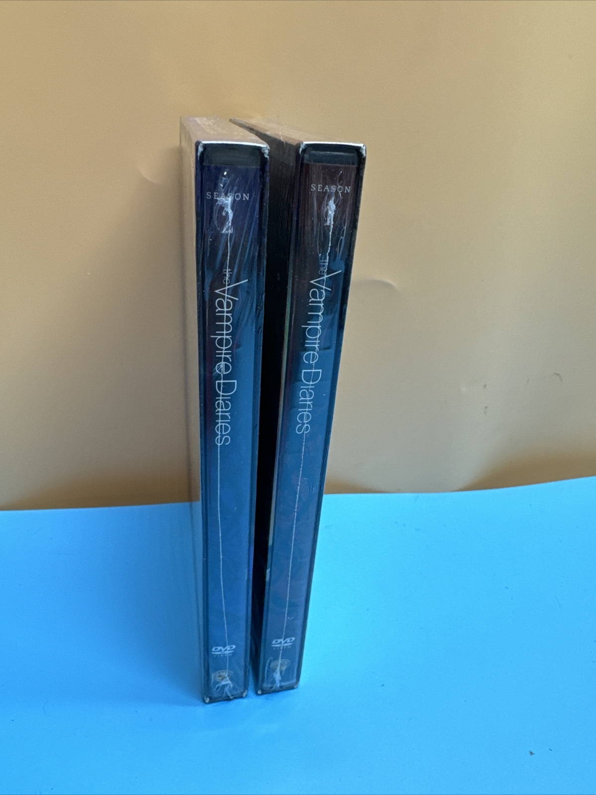 NEW The Vampire Diaries Season 1 & 2 Boxset DVD w/ Bonus Features SEALED