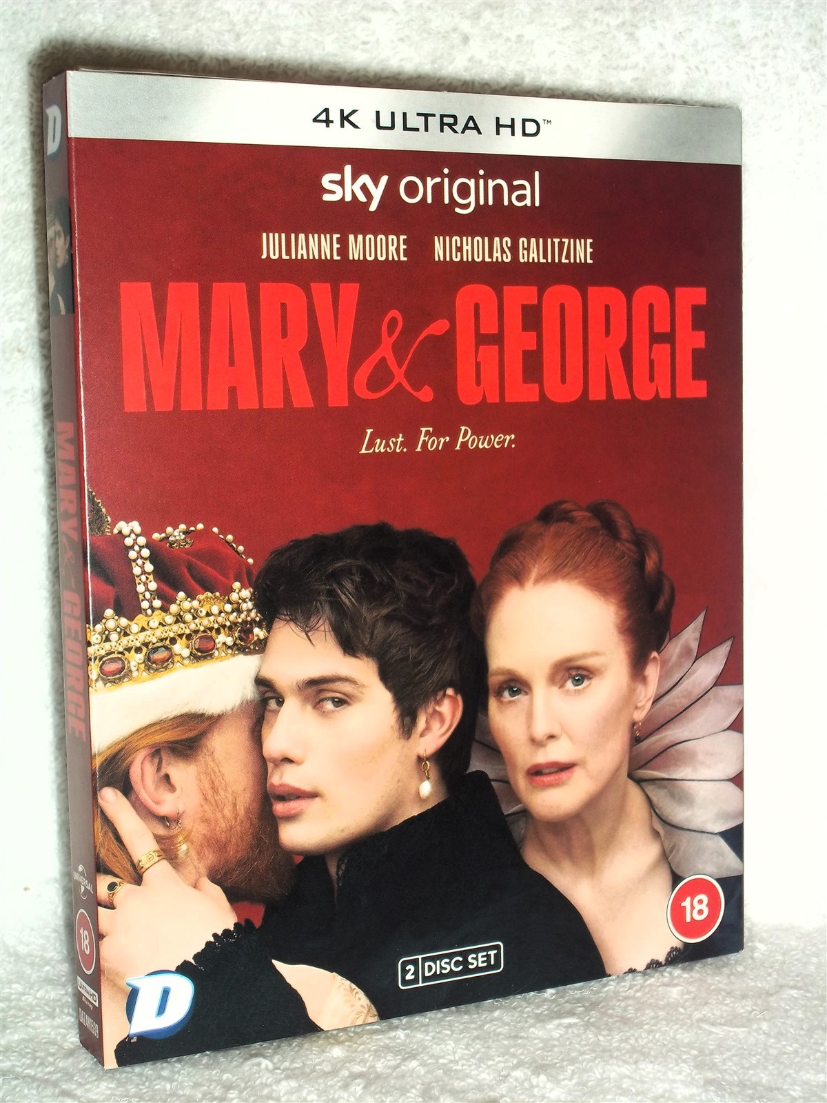 Mary & George (4K/Blu-ray, 2025) Julianne Moore Nicholas Galitzine period drama
