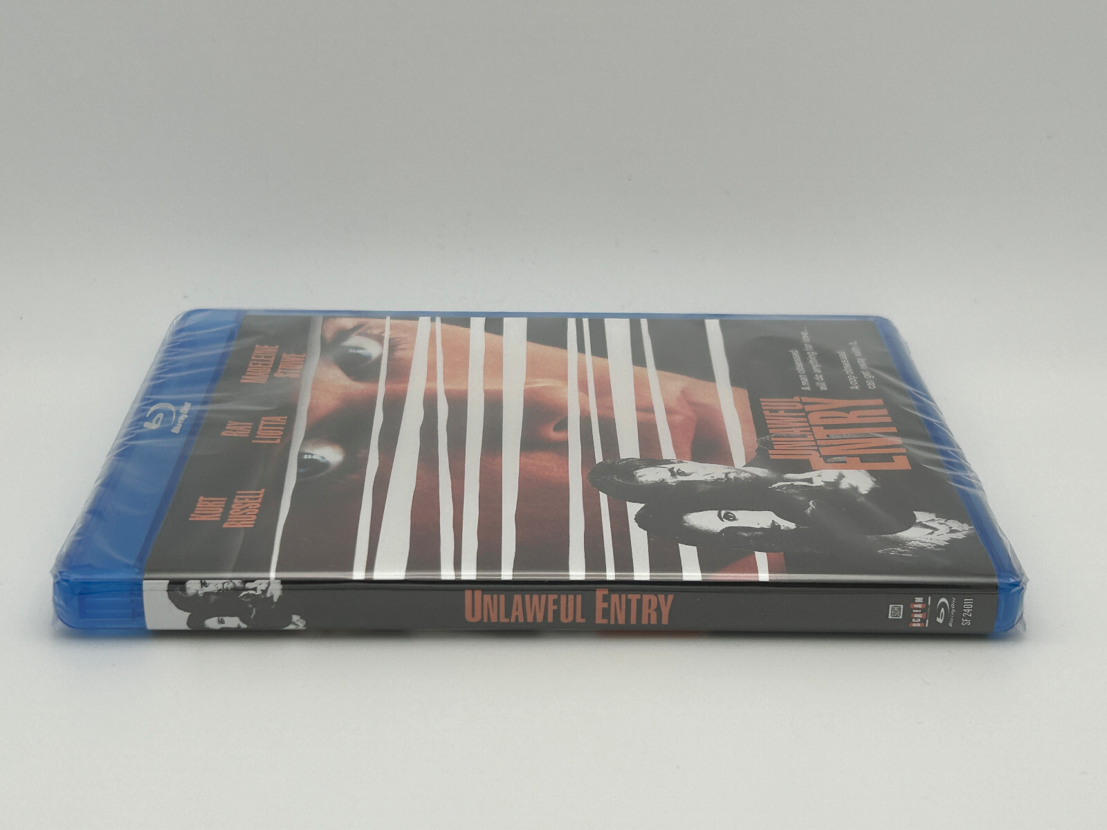 Unlawful Entry (1992) Blu-ray Shout Scream Factory Kurt Russell Ray Liotta NEW