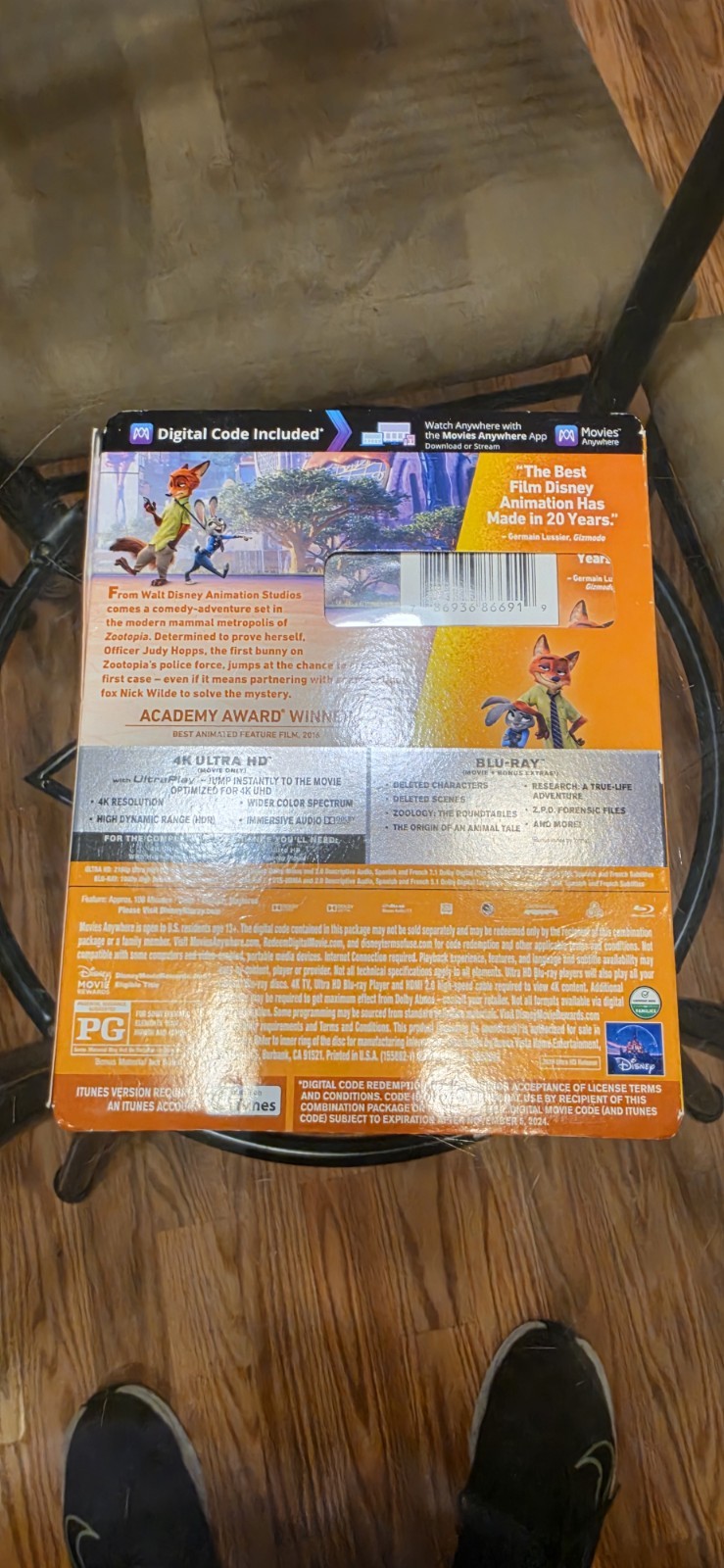 Zootopia (4K Ultra and Blu-ray 2016) W/Slipcover