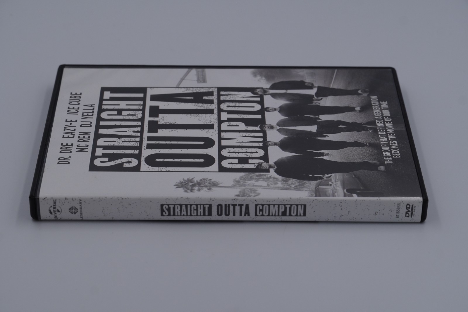 Straight Outta Compton – DVD, R, Widescreen, Region 1, NTSC, 2 Hrs, 27 Mins
