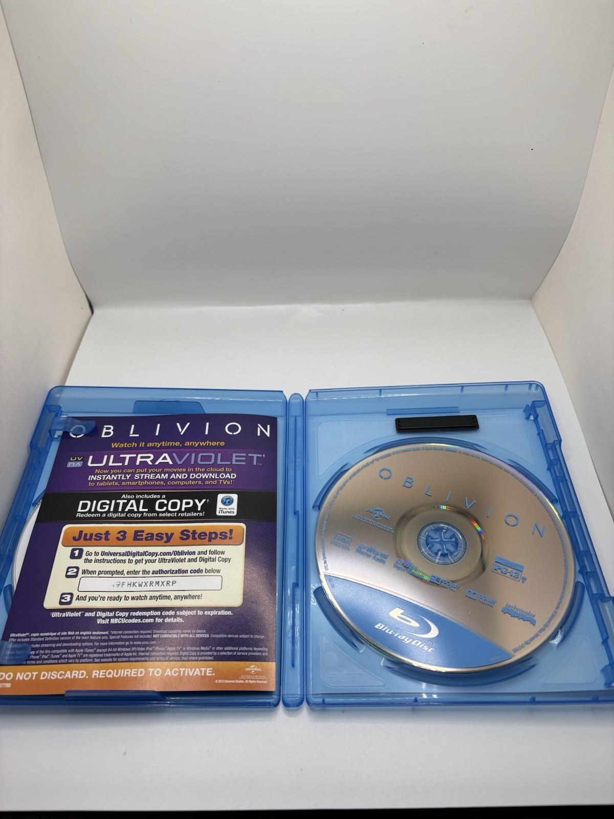 Oblivion Blu-ray + Digital (No DVD) With Slipcover Used