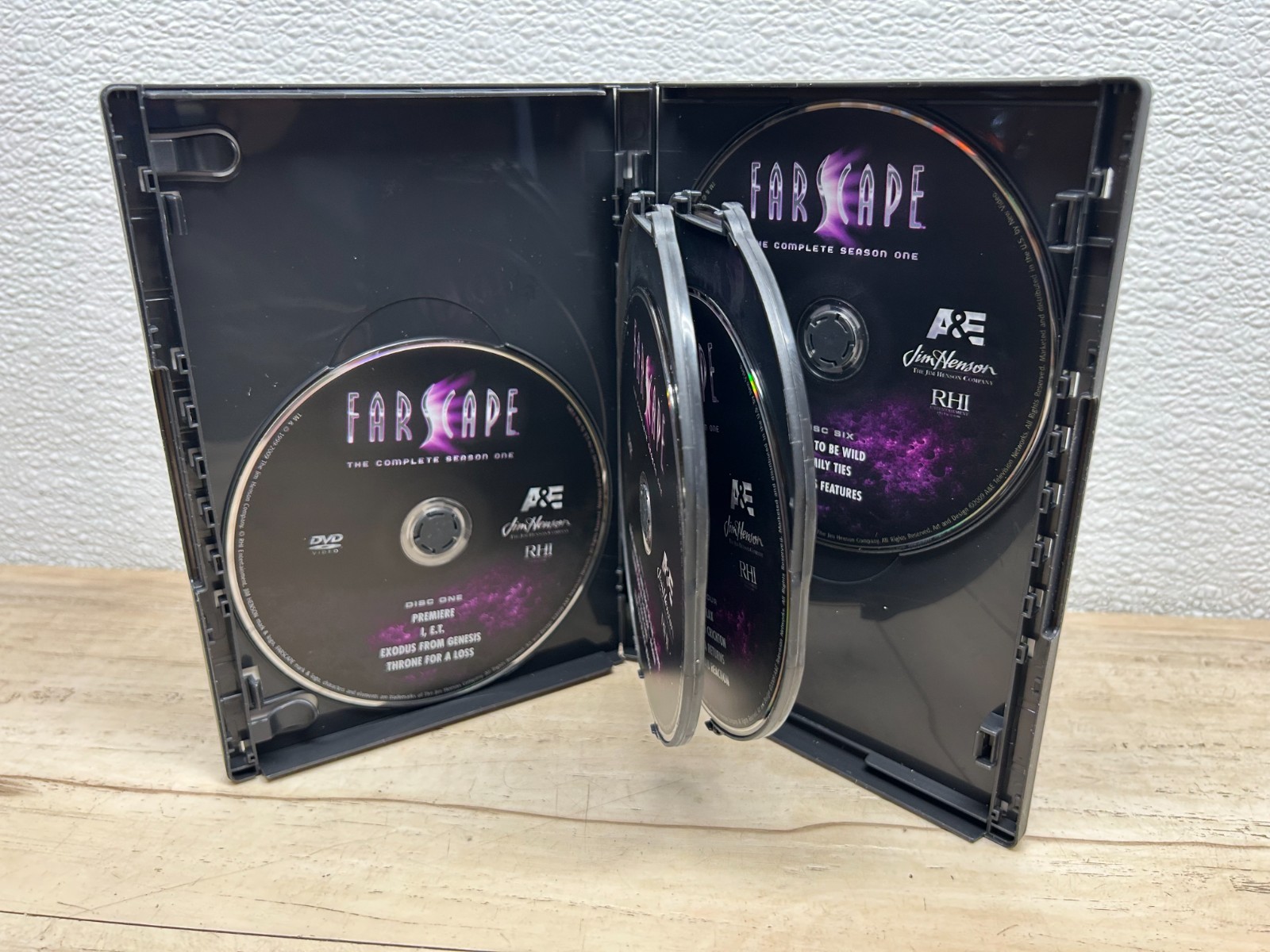 Vtg 1999-2009 FARSCAPE The Complete Sci-Fi Series 26 DVD Disc Set Like New
