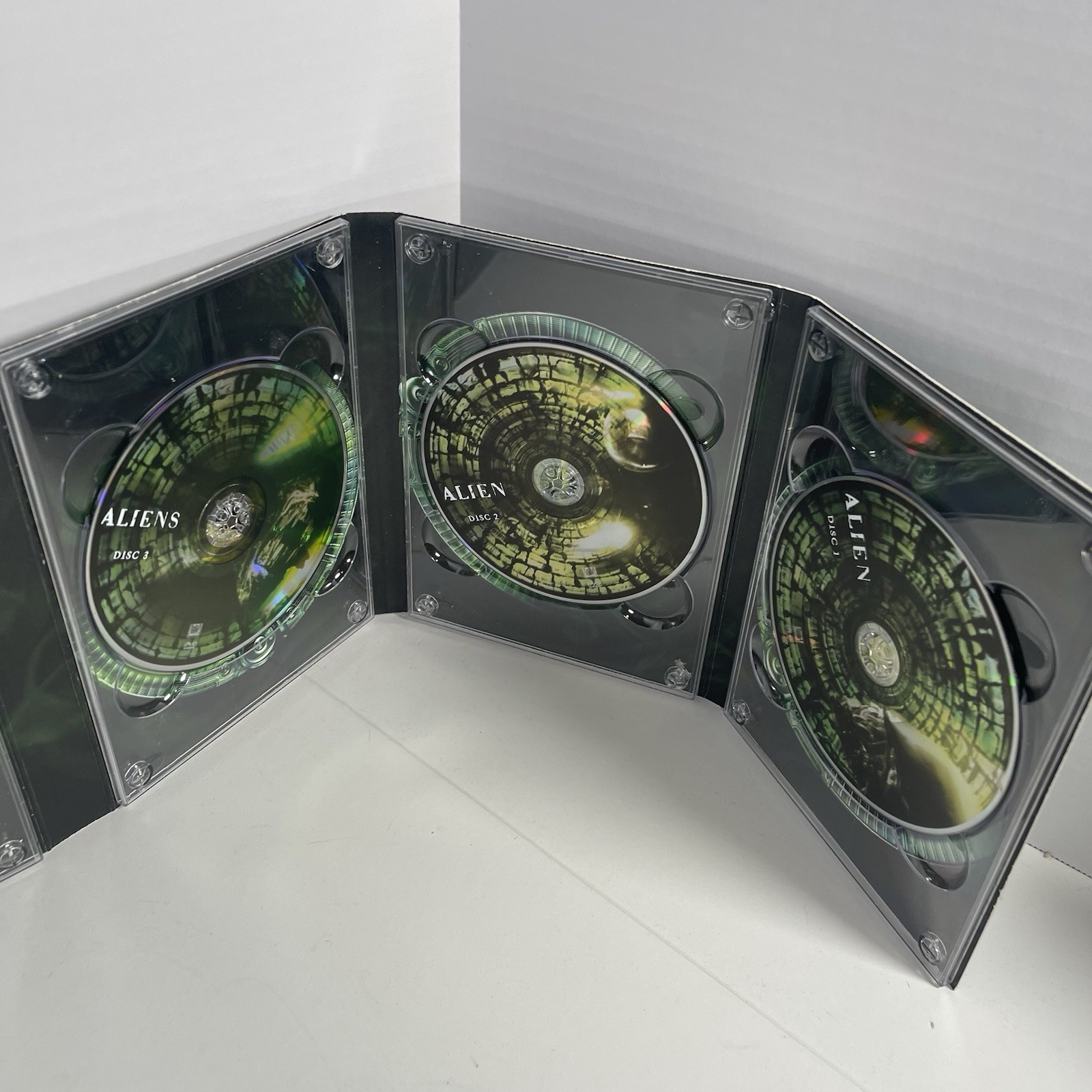 Alien Quadrilogy DVD 9 Disc Box Set Sci-Fi Collection Complete Slipcase Wear