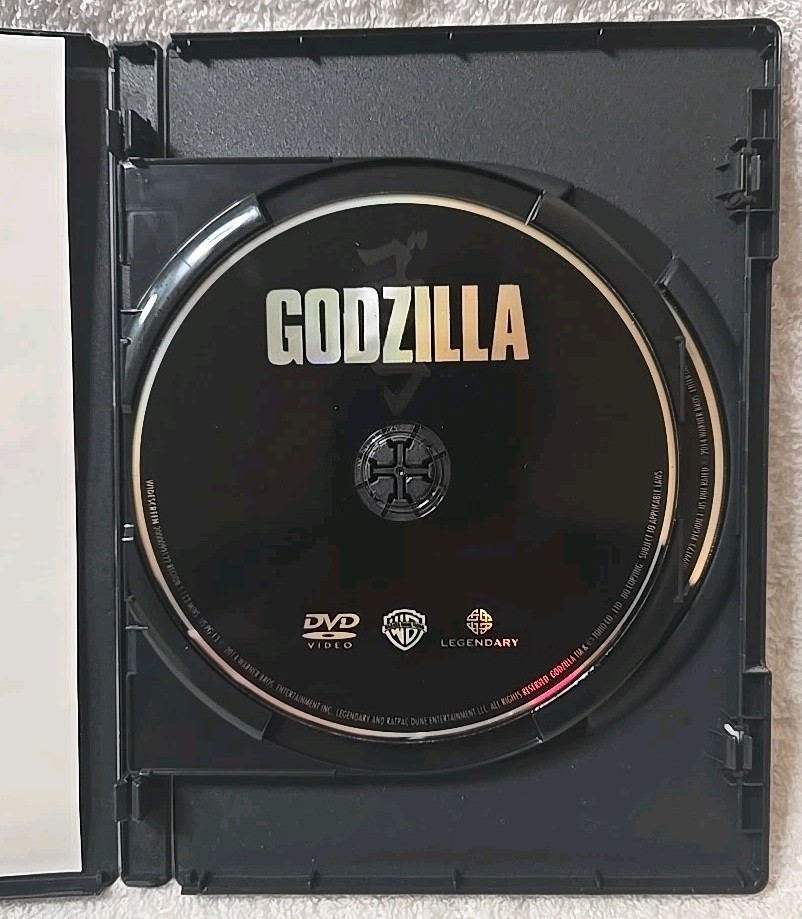 Godzilla (2014 Warner Brothers DVD, Gareth Edwards PG-13) Elizabeth Olson