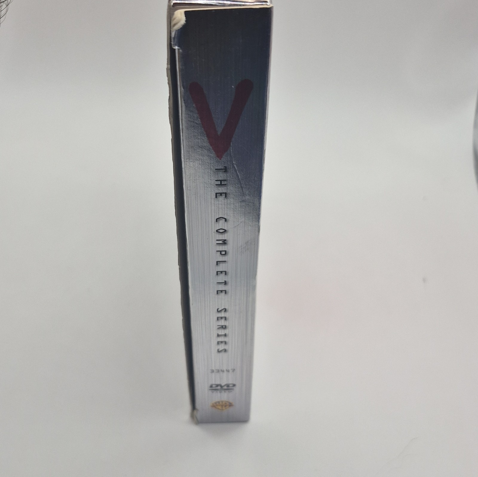 V The Complete Series DVD Box Set 3 Disc Set 2004 Warner Bros Sci-Fi TV Series
