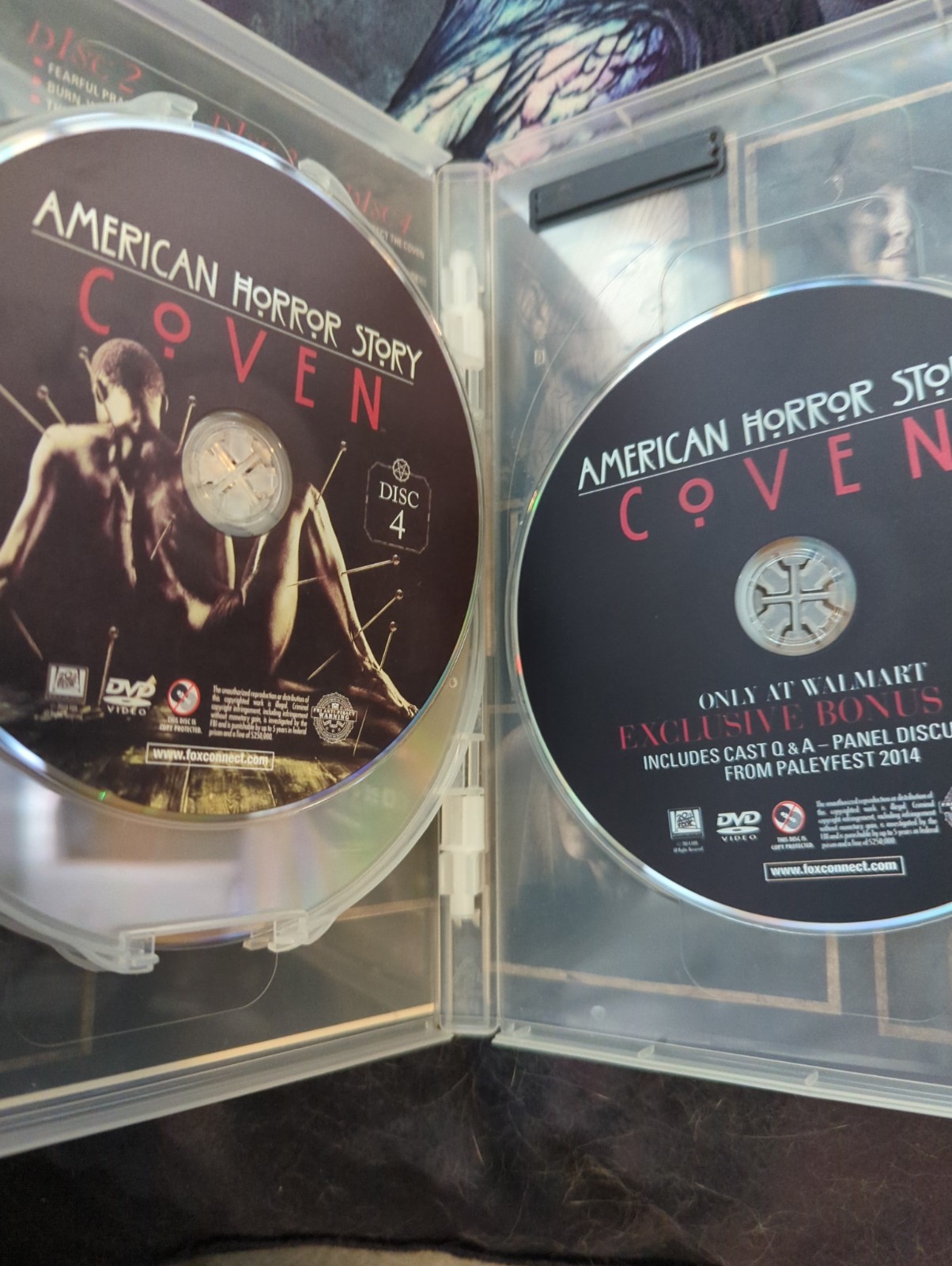 American Horror Story Coven Complete Third Season (DVD 4 DISC + BONUS DISC)