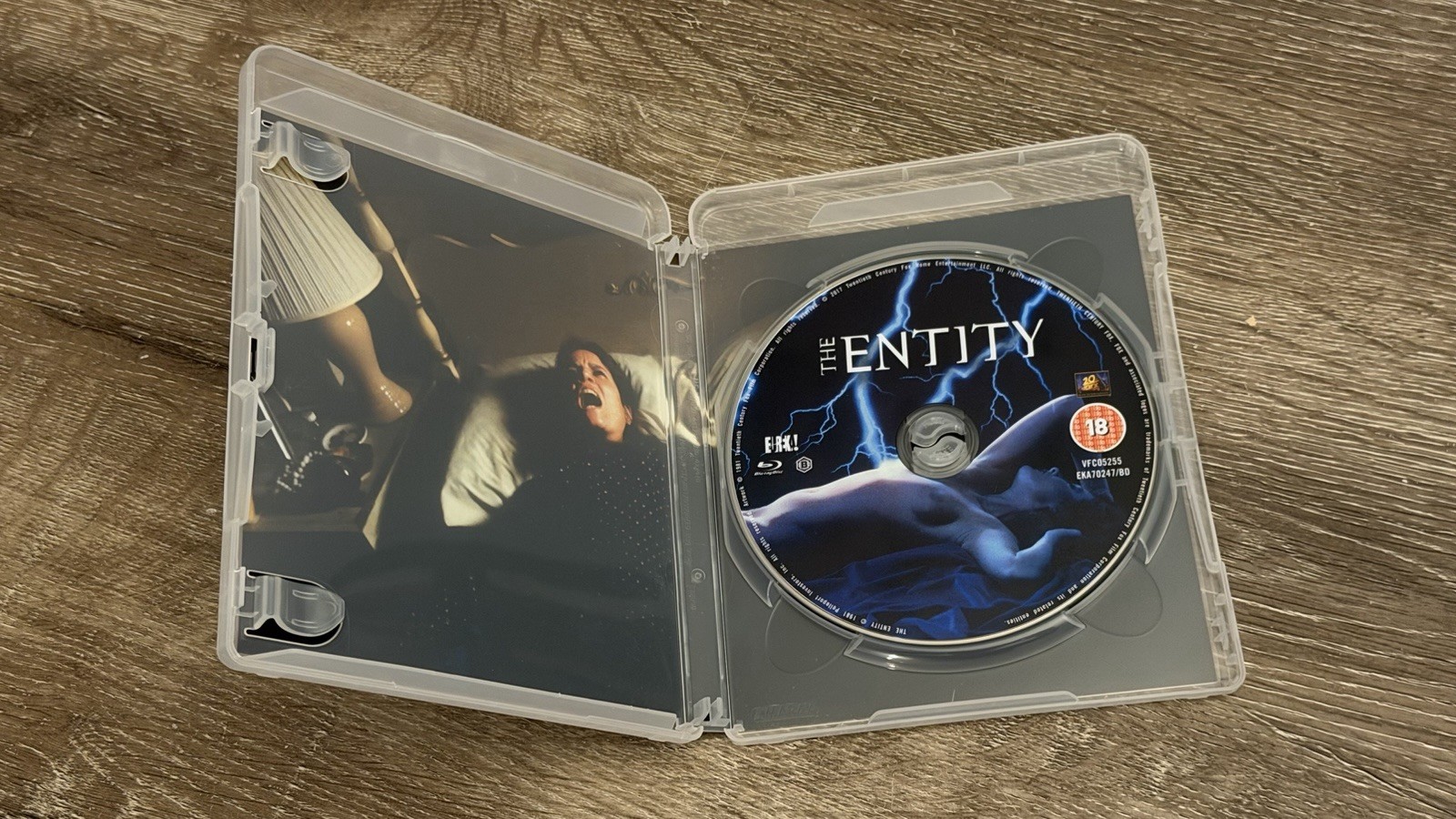 The Entity (1982) RARE OOP Region B Locked Blu-ray Eureka Barbara Hershey READ
