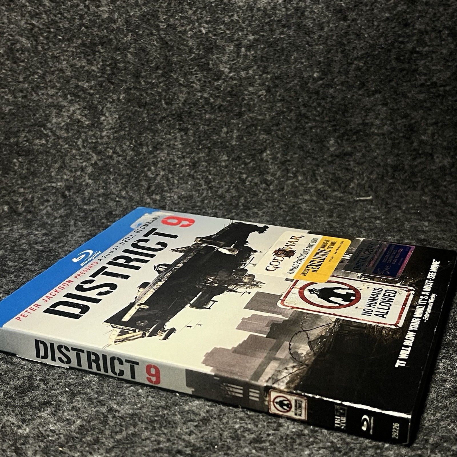 District 9 Blu-ray DVD Combo Slipcover Sci-Fi Movie Peter Jackson Neill Blomkamp